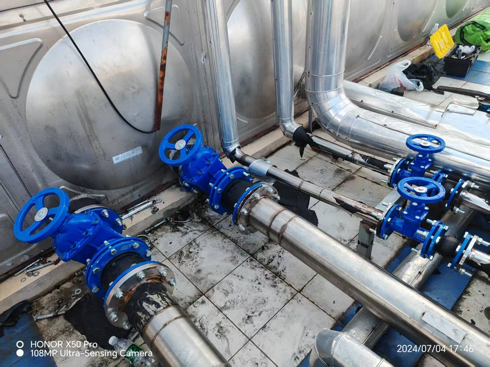 花溪職工醫(yī)院不銹鋼管路改造升級(jí)